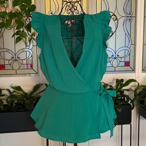 Green size large blouse with ruffled sleeves